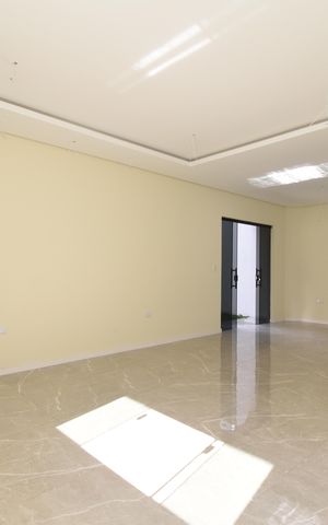 Casa à venda com 110m², 3 quartos e 2 vagasSala