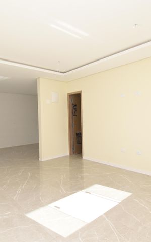 Casa à venda com 110m², 3 quartos e 2 vagasSala