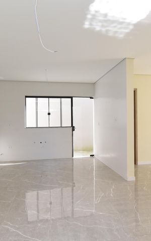 Casa à venda com 110m², 3 quartos e 2 vagasSala/Cozinha