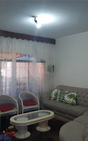 Casa à venda com 173m², 3 quartos e 2 vagas