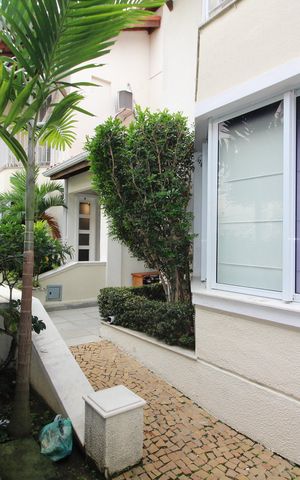 Casa de condomínio para alugar com 160m², 3 quartos e 2 vagasFrente
