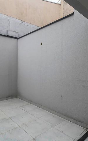 Casa à venda com 110m², 3 quartos e 2 vagas Casa à venda com 110m², 3 quartos e 2 vagasÁrea de serviço