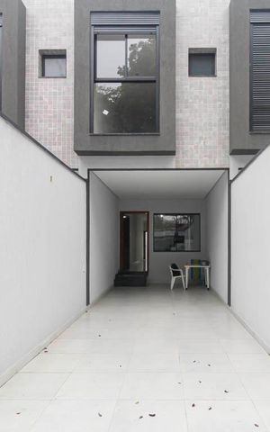 Casa à venda com 110m², 3 quartos e 2 vagas Casa à venda com 110m², 3 quartos e 2 vagasÁrea comum