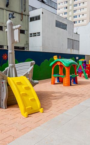 Apartamento à venda com 107m², 3 quartos e 2 vagas Apartamento à venda com 107m², 3 quartos e 2 vagasÁrea comum - Playground