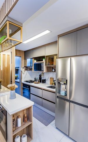 Apartamento à venda com 107m², 3 quartos e 2 vagas Apartamento à venda com 107m², 3 quartos e 2 vagasCozinha e área de serviço