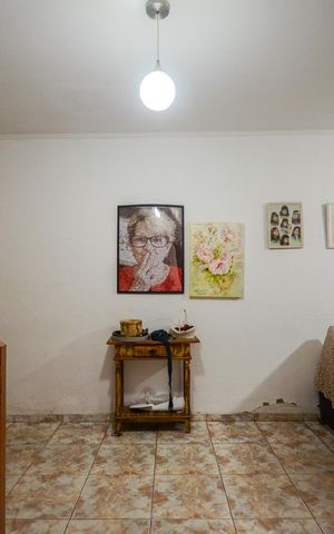 Casa à venda com 210m², 3 quartos e 2 vagas Casa à venda com 210m², 3 quartos e 2 vagasSala