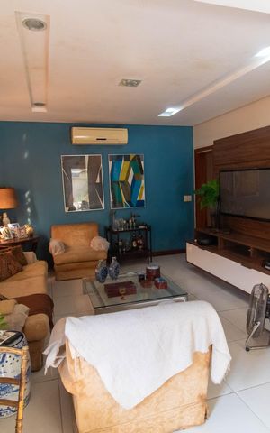 Casa à venda com 70m², 2 quartos e 1 vaga Casa à venda com 70m², 2 quartos e 1 vagaSala