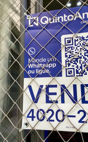 Apartamento à venda com 52m², 2 quartos e 1 vaga Apartamento à venda com 52m², 2 quartos e 1 vagaPlaca aproximada