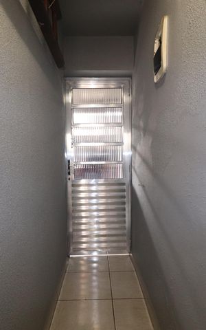 Casa à venda com 173m², 3 quartos e 3 vagasCorredor Lateral