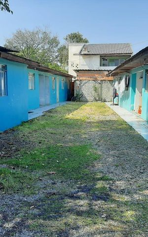 Casa à venda com 560m², 3 quartos e 2 vagas Casa à venda com 560m², 3 quartos e 2 vagasTerreno
