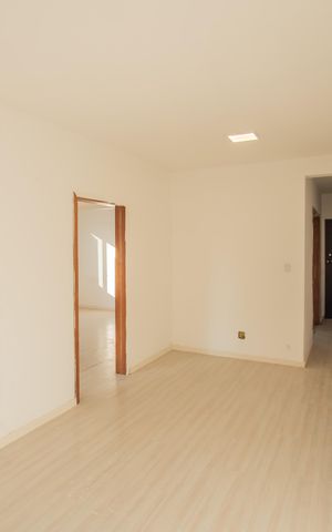 Apartamento para alugar com 85m², 2 quartos e 1 vagaSala