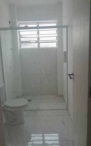 Apartamento para alugar com 85m², 5 quartos e sem vaga Apartamento para alugar com 85m², 5 quartos e sem vagaBanheiro 1