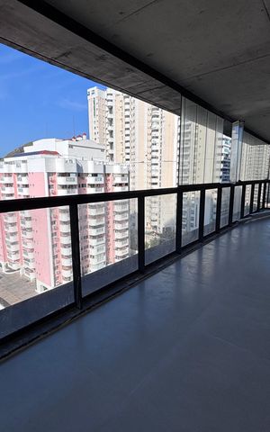 Apartamento à venda com 104m², 3 quartos e 1 vaga Apartamento à venda com 104m², 3 quartos e 1 vagaVaranda