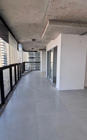 Apartamento à venda com 104m², 3 quartos e 1 vaga Apartamento à venda com 104m², 3 quartos e 1 vagaVaranda