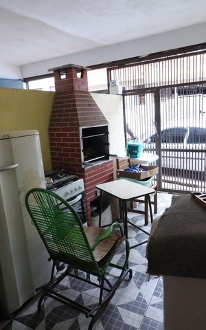 Casa à venda com 400m², 5 quartos e 6 vagasChurrasqueira