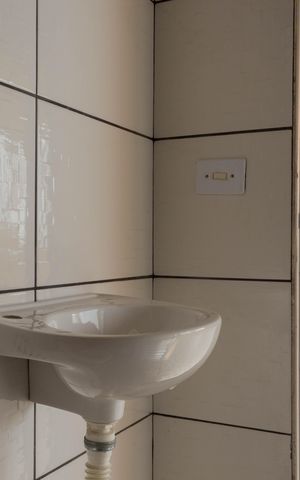 Casa à venda com 118m², 4 quartos e sem vaga Casa à venda com 118m², 4 quartos e sem vagaBanheiro