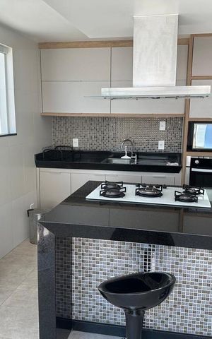 Casa para alugar com 525m², 3 quartos e 8 vagas