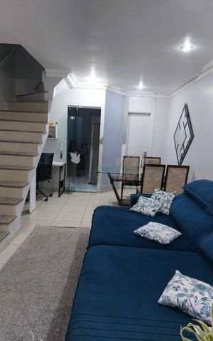 Casa à venda com 70m², 2 quartos e 2 vagas