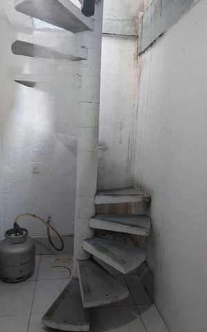 Casa à venda com 70m², 2 quartos e 2 vagas