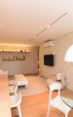 Apartamento à venda com 120m², 2 quartos e 2 vagasSala