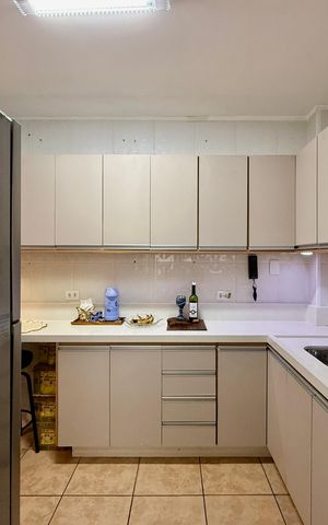 Apartamento à venda com 77m², 3 quartos e 1 vaga Apartamento à venda com 77m², 3 quartos e 1 vagaCozinha