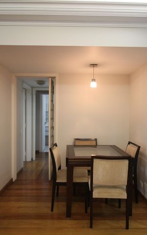 Apartamento à venda com 62m², 2 quartos e 2 vagasSala