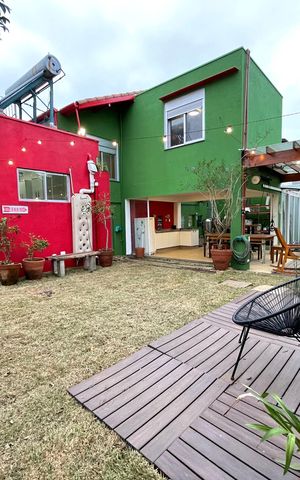 Casa para alugar com 220m², 4 quartos e 2 vagas Casa para alugar com 220m², 4 quartos e 2 vagasJardim / Quintal