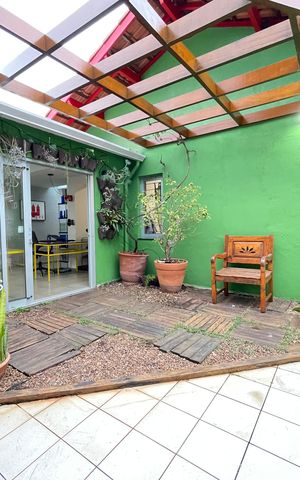 Casa para alugar com 220m², 4 quartos e 2 vagas Casa para alugar com 220m², 4 quartos e 2 vagasEntrada da casa