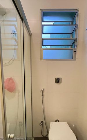 Casa para alugar com 220m², 4 quartos e 2 vagas Casa para alugar com 220m², 4 quartos e 2 vagasBanheiro social