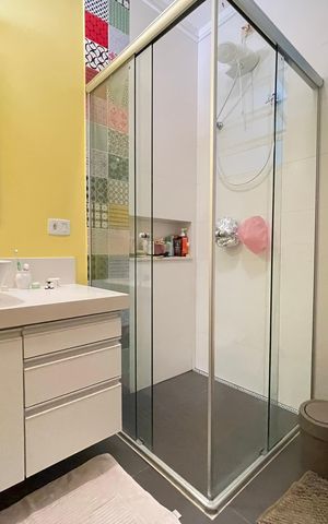 Casa para alugar com 220m², 4 quartos e 2 vagas Casa para alugar com 220m², 4 quartos e 2 vagasBanheiro social