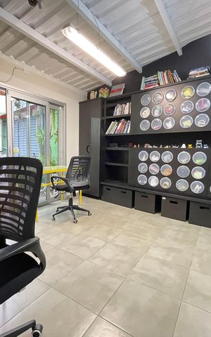 Casa para alugar com 220m², 4 quartos e 2 vagas Casa para alugar com 220m², 4 quartos e 2 vagasEscritório