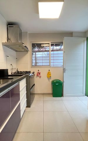 Casa para alugar com 220m², 4 quartos e 2 vagas Casa para alugar com 220m², 4 quartos e 2 vagasCozinha