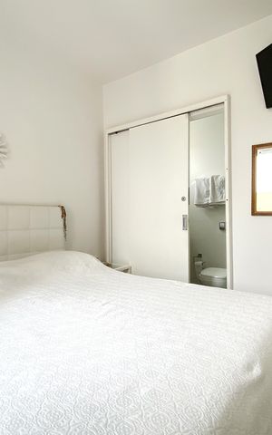 Apartamento à venda com 90m², 3 quartos e 2 vagas Apartamento à venda com 90m², 3 quartos e 2 vagasSuite