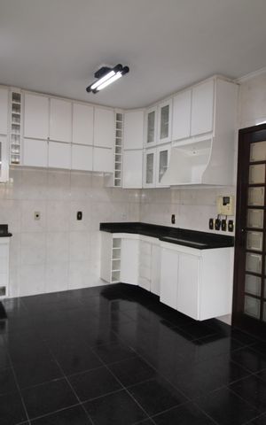 Casa para alugar com 160m², 3 quartos e 4 vagasCozinha