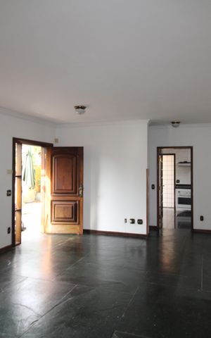 Casa para alugar com 160m², 3 quartos e 4 vagasSala