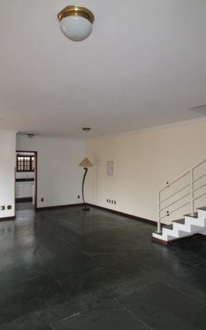 Casa para alugar com 160m², 3 quartos e 4 vagasSala