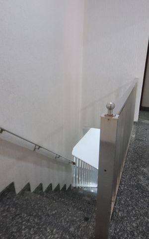 Casa à venda com 372m², 3 quartos e 1 vagaEscada