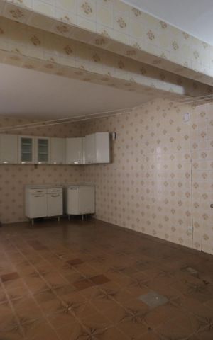 Casa à venda com 372m², 3 quartos e 1 vagaSalão