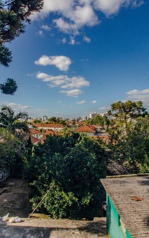 Casa à venda com 95m², 2 quartos e 2 vagas Casa à venda com 95m², 2 quartos e 2 vagasVista