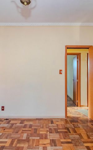 Casa à venda com 95m², 2 quartos e 2 vagas Casa à venda com 95m², 2 quartos e 2 vagasSala
