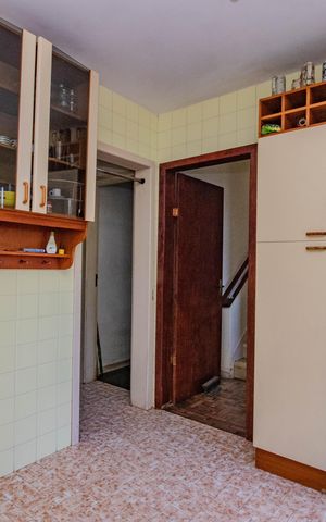 Casa à venda com 95m², 2 quartos e 2 vagas Casa à venda com 95m², 2 quartos e 2 vagasCozinha