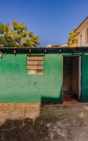 Casa à venda com 95m², 2 quartos e 2 vagas Casa à venda com 95m², 2 quartos e 2 vagasPátio - Peça Auxiliar