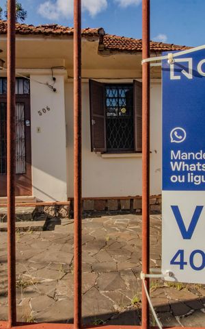 Casa à venda com 95m², 2 quartos e 2 vagas Casa à venda com 95m², 2 quartos e 2 vagasPlaquinha