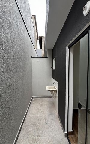 Casa à venda com 74m², 2 quartos e 2 vagas Casa à venda com 74m², 2 quartos e 2 vagasVaranda da Suíte