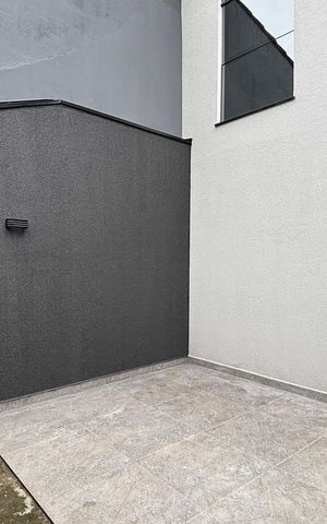 Casa à venda com 74m², 2 quartos e 2 vagas Casa à venda com 74m², 2 quartos e 2 vagasGaragem