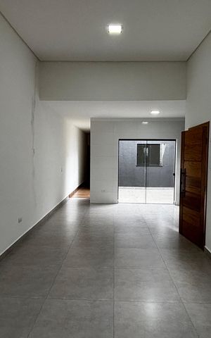 Casa à venda com 74m², 2 quartos e 2 vagas Casa à venda com 74m², 2 quartos e 2 vagasSala - Cozinha