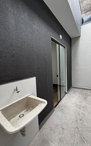 Casa à venda com 74m², 2 quartos e 2 vagas Casa à venda com 74m², 2 quartos e 2 vagasVaranda da Suíte
