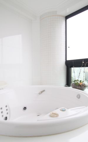 Apartamento à venda com 380m², 4 quartos e 4 vagasBanheiro Suíte 3