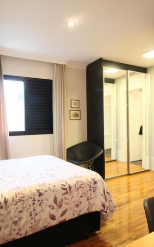 Apartamento à venda com 380m², 4 quartos e 4 vagasSuíte 2