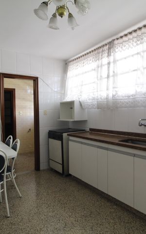 Apartamento à venda com 221m², 3 quartos e 3 vagasCozinha